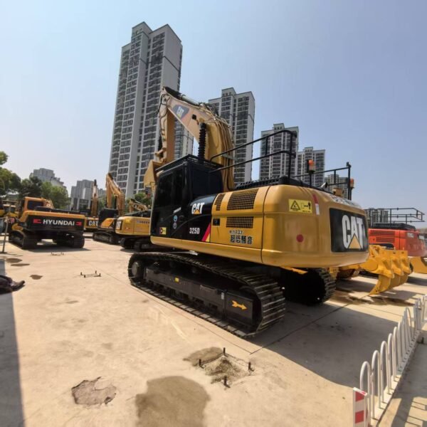 حفارة Cat Cat325D مستعملة للبيع1