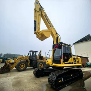 подержанный экскаватор KOMATSU PC220 для продажи2