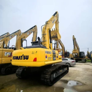 used KOMATSU PC220 excavator for sale9