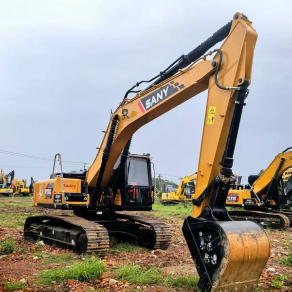 used SANY 205C excavator for sale9