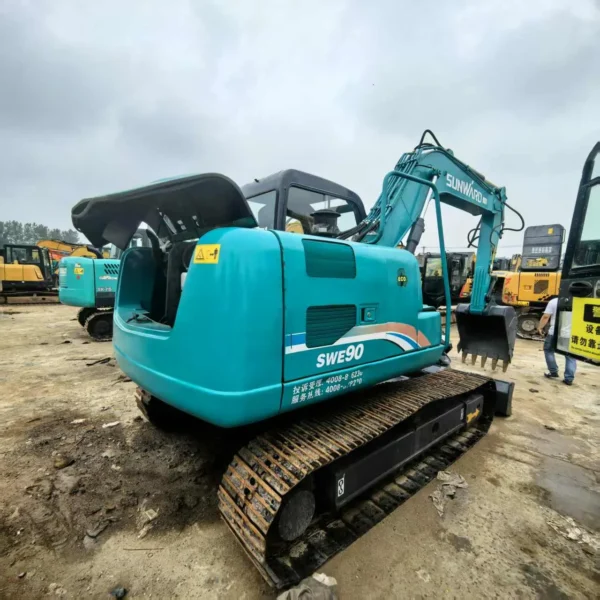 used Sunward SWE90 excavator for sale1