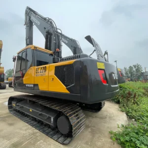 used VOLVO EC200 excavator for sale8
