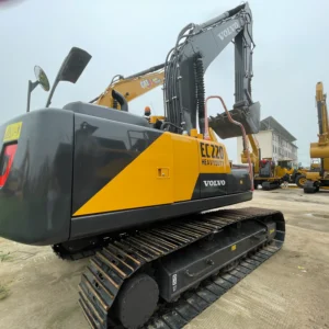 used VOLVO EC200 excavator for sale9