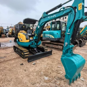 escavadora kubota U-35 usada para venda1