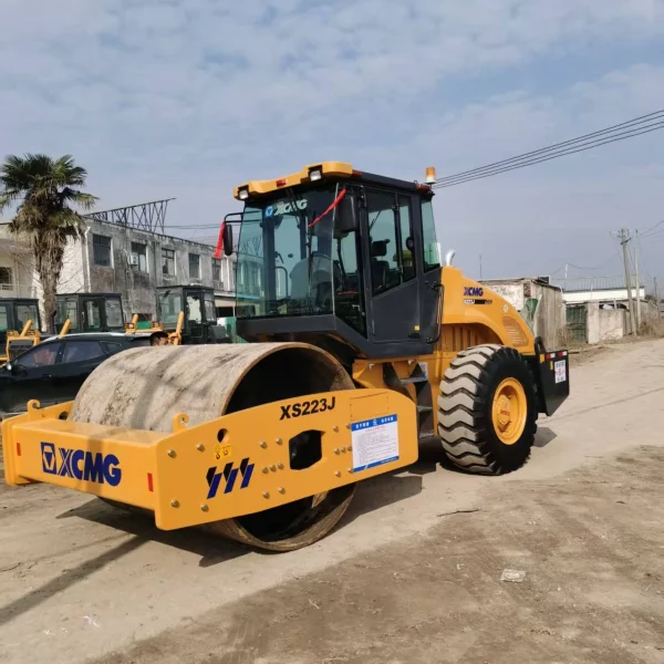 used xcmg roller XS223J for sale3