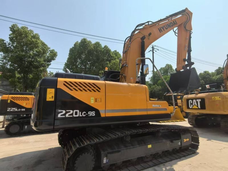 Escavadora Hyundaixi 现代220 -9S usada para venda8