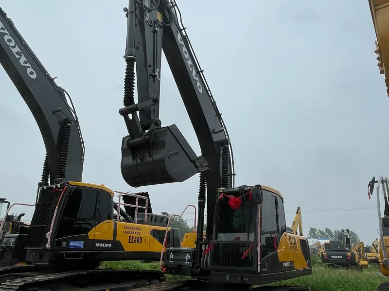 used VOLVO EC200 excavator for sale11